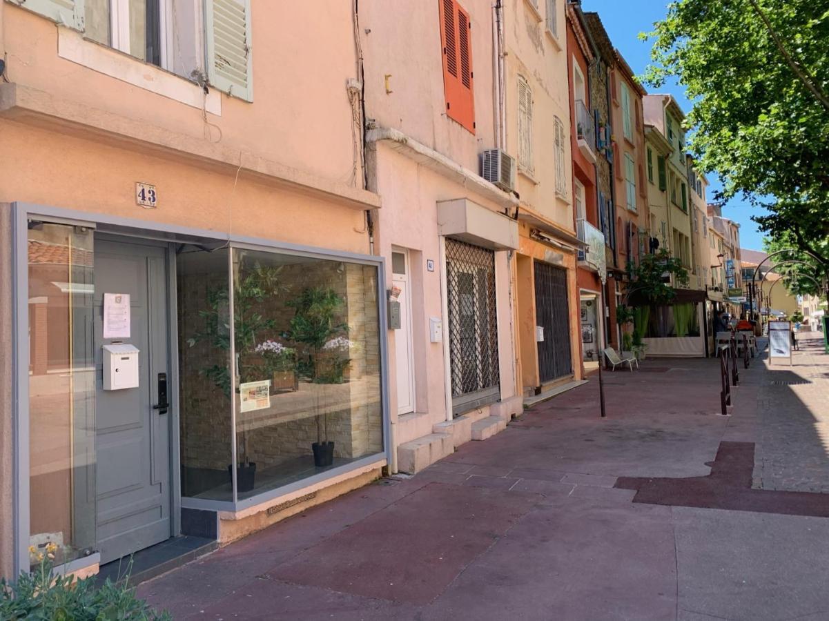 Magnifique Studio Au Coeur Historique De Fréjus Dış mekan fotoğraf