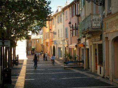 Magnifique Studio Au Coeur Historique De Fréjus Dış mekan fotoğraf